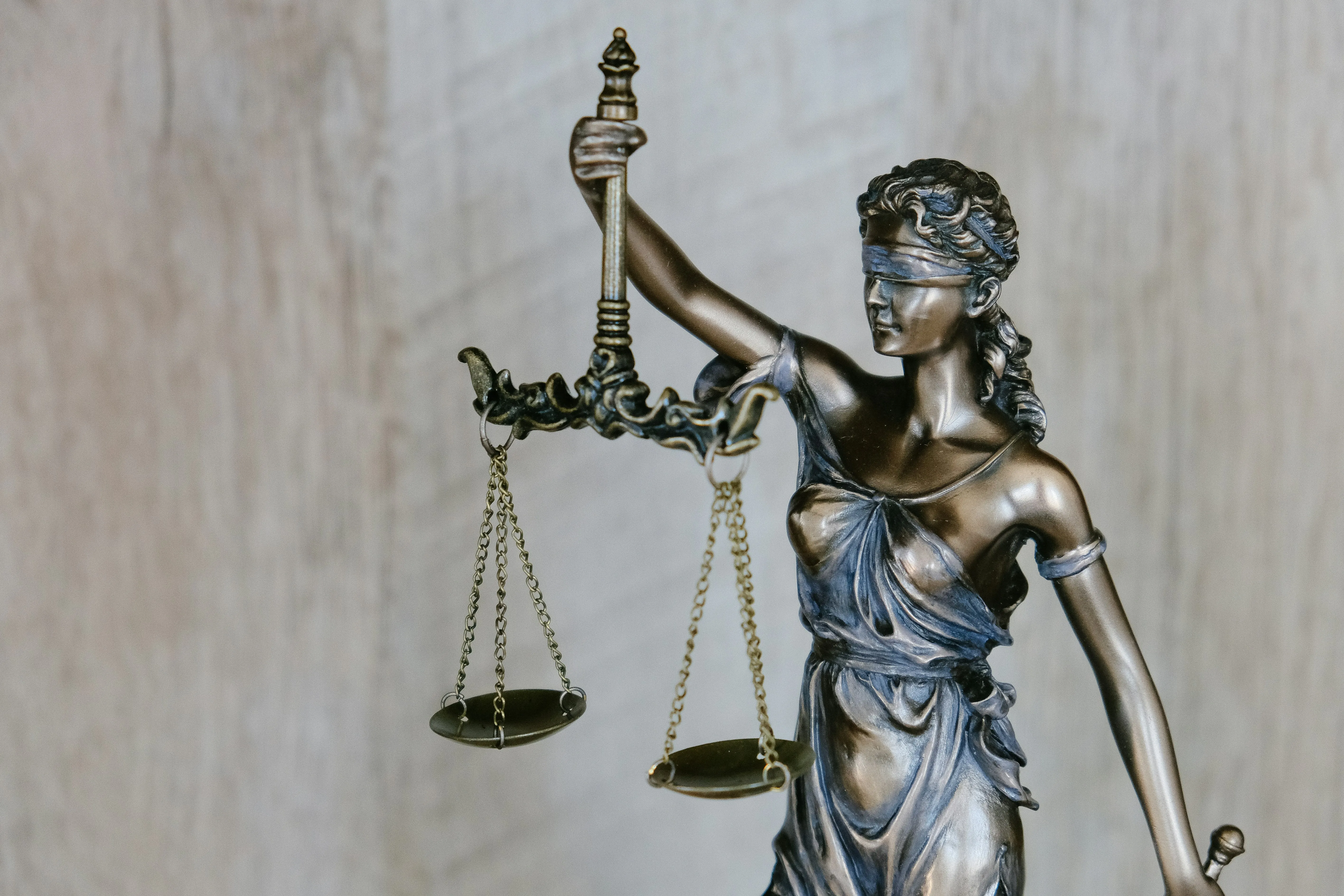 Zina (Aldatma) Sebebiyle Boşanma Davası ve İspat Kriterleri (TMK m. 161)